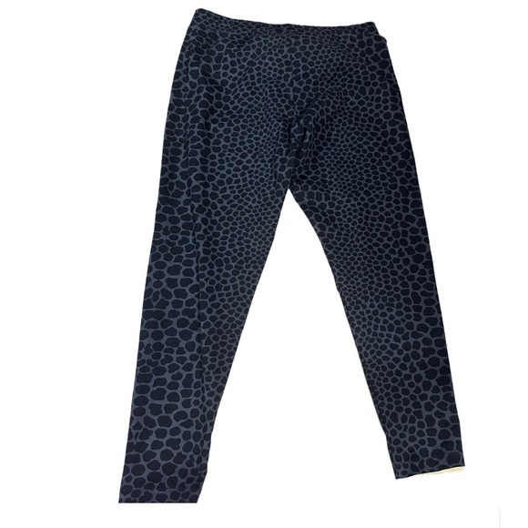 Soft Surroundings Have To Have Animal Print Leggings Womens Size PM Black Gray - Picture 2 of 5